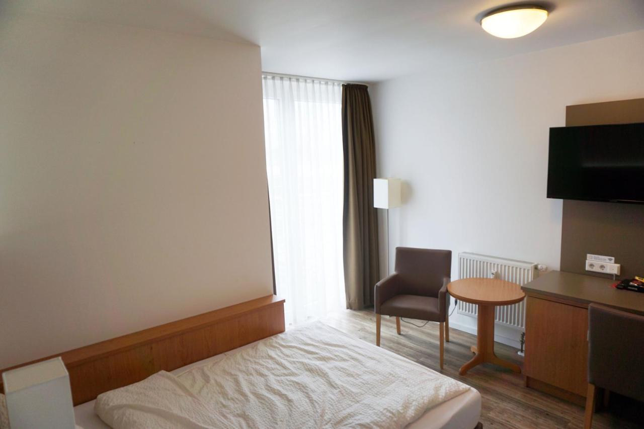 דיסלדורף Hotel Chrisma מראה חיצוני תמונה
