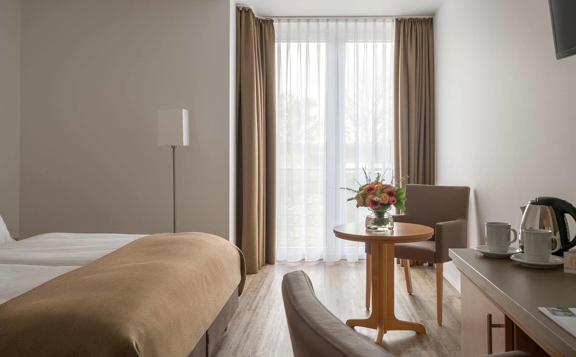 דיסלדורף Hotel Chrisma מראה חיצוני תמונה