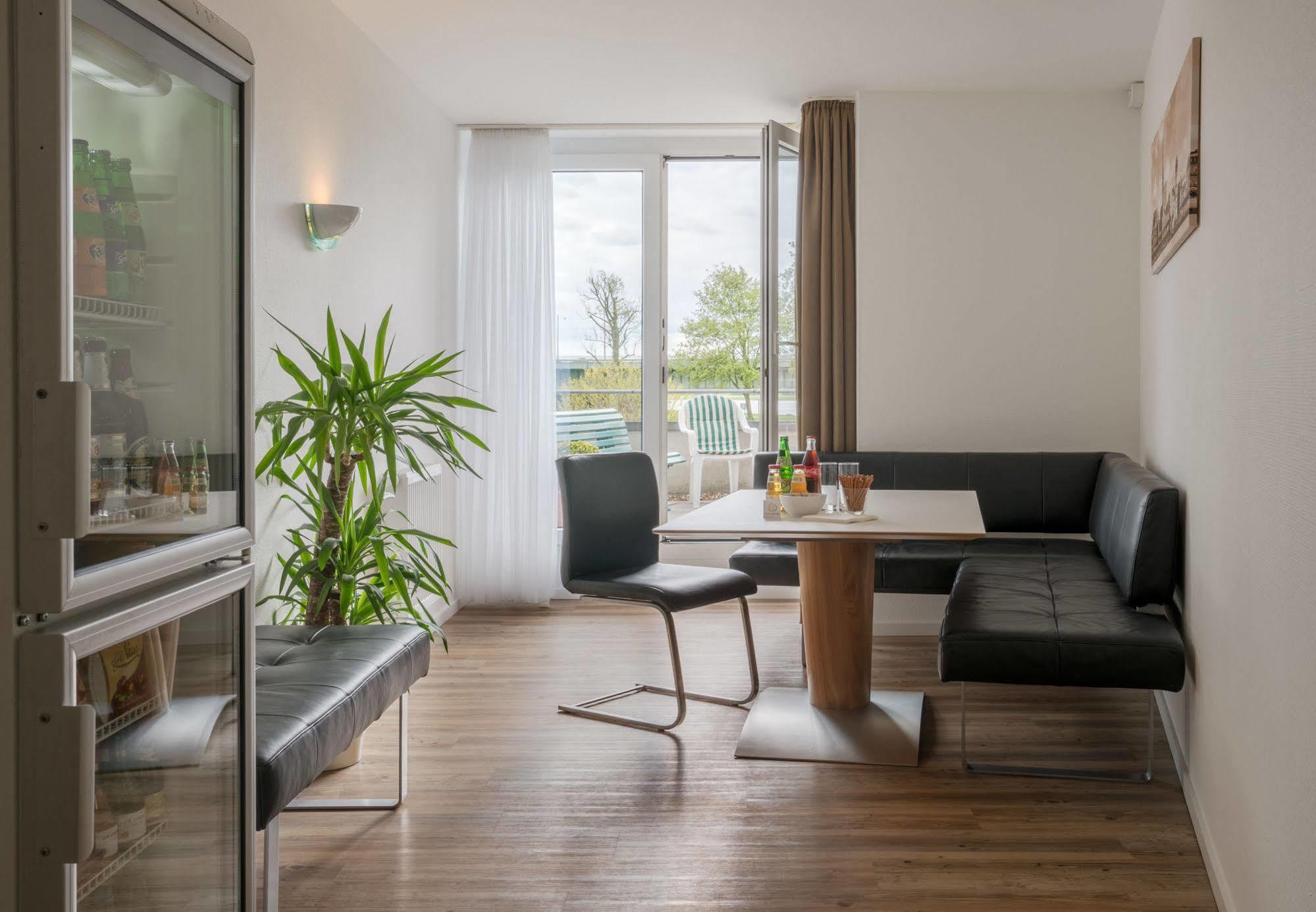 דיסלדורף Hotel Chrisma מראה חיצוני תמונה